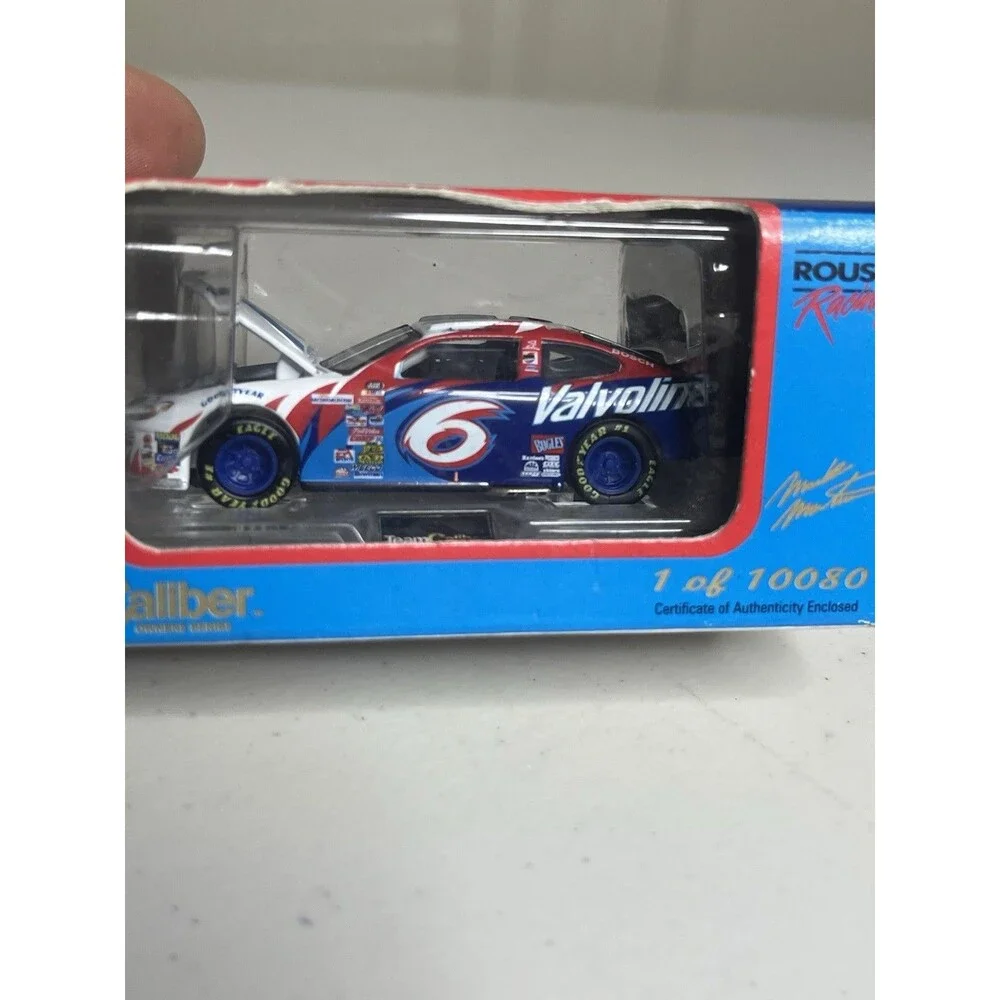 Team Caliber Owners Series Limited Ed 1:64 Diecast 2000 Valvoline #6 Mark Martin